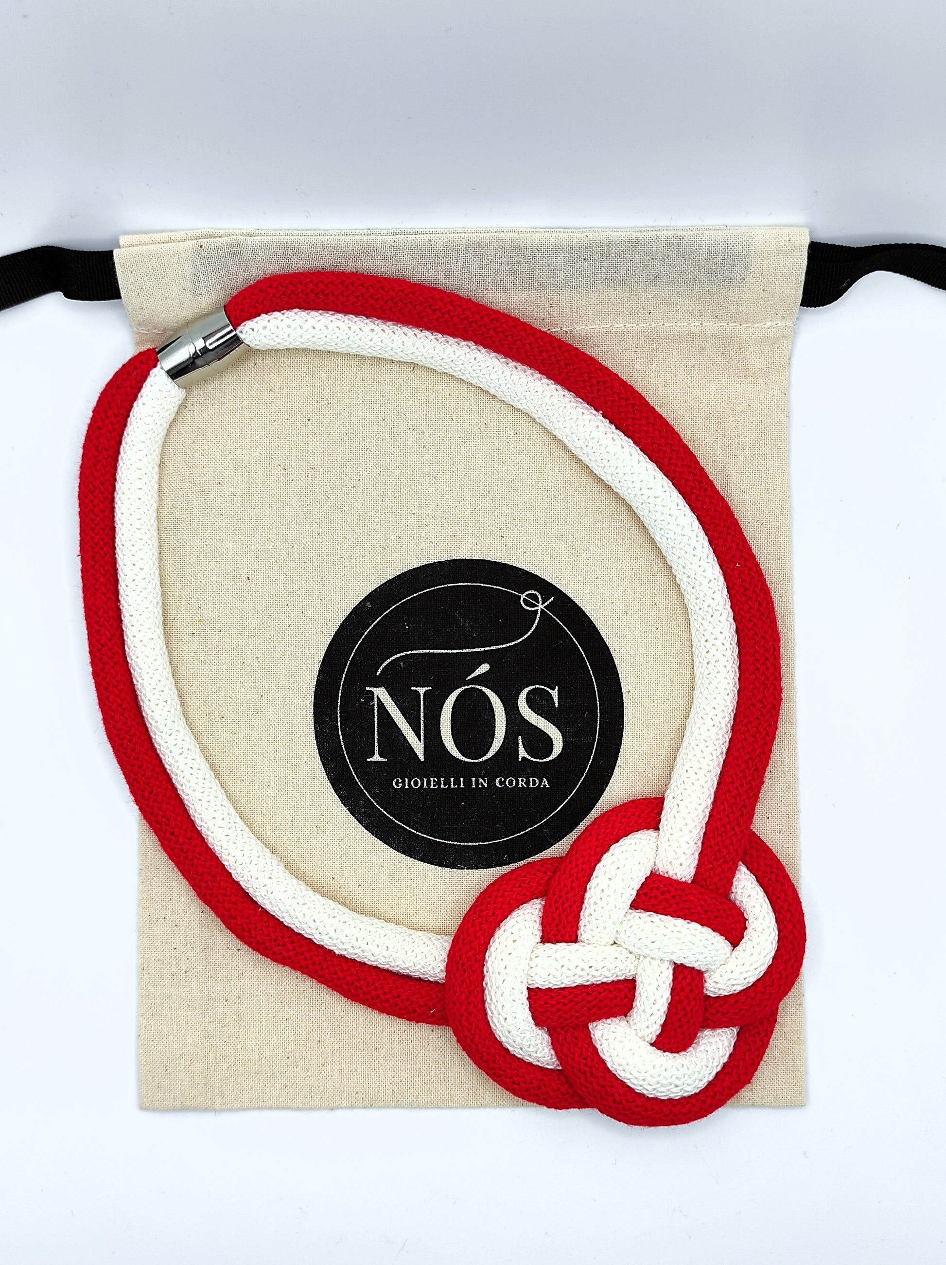 Collana in cotone modello Gea, colori off white e classic red.