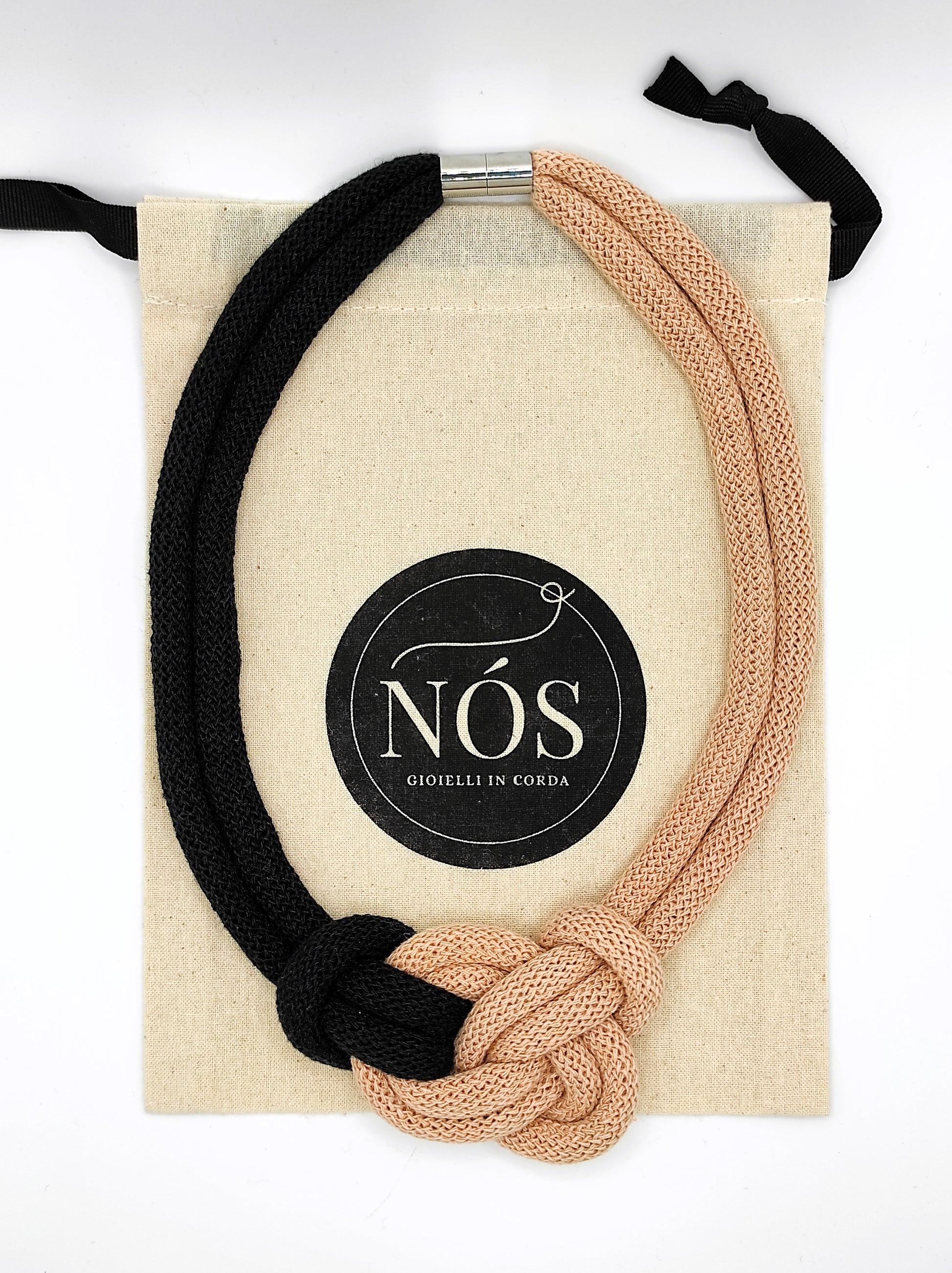 Collana di cotone, modello Rea, color biscuit & black.