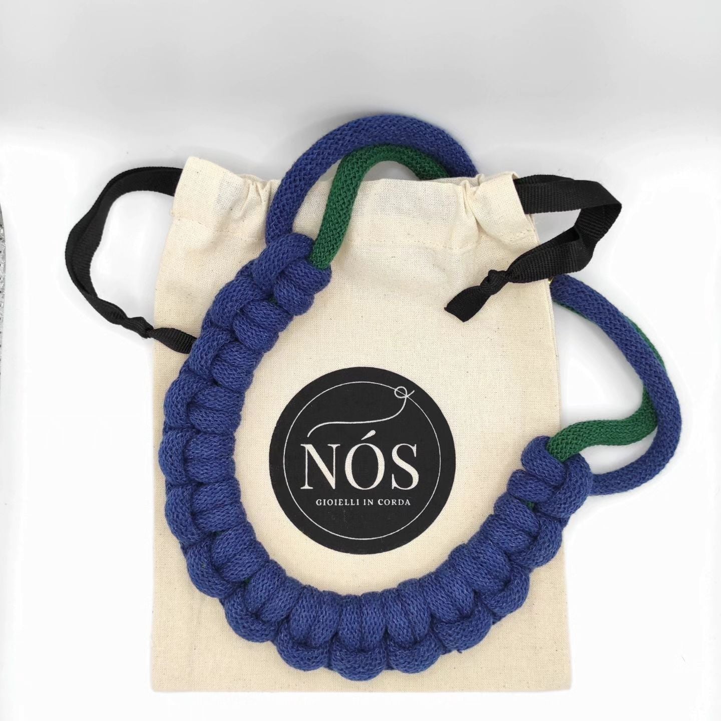 Collana di cotone modello Diana, color jeans e pine green.