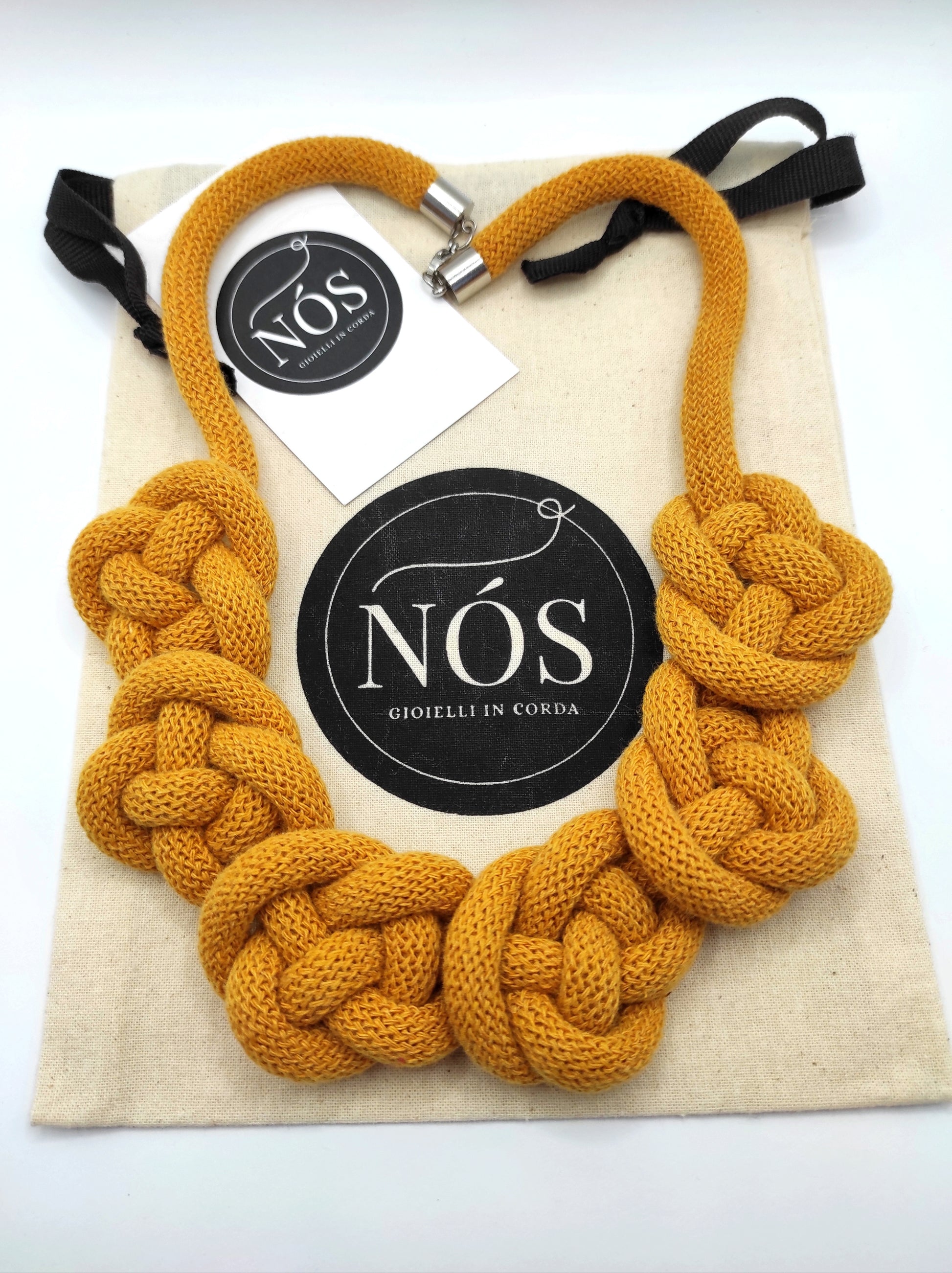 Collana di cotone, modello Flora, color mustard.