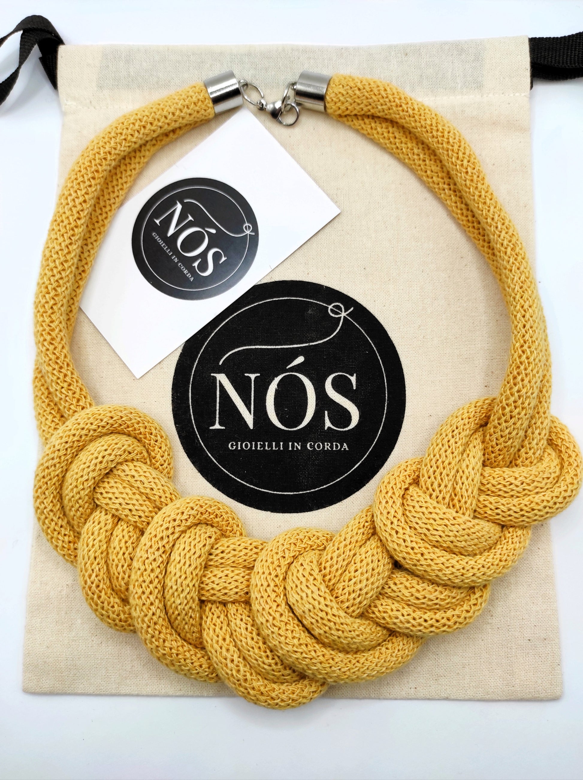 Collana di cotone modello Vittoria, color honey.