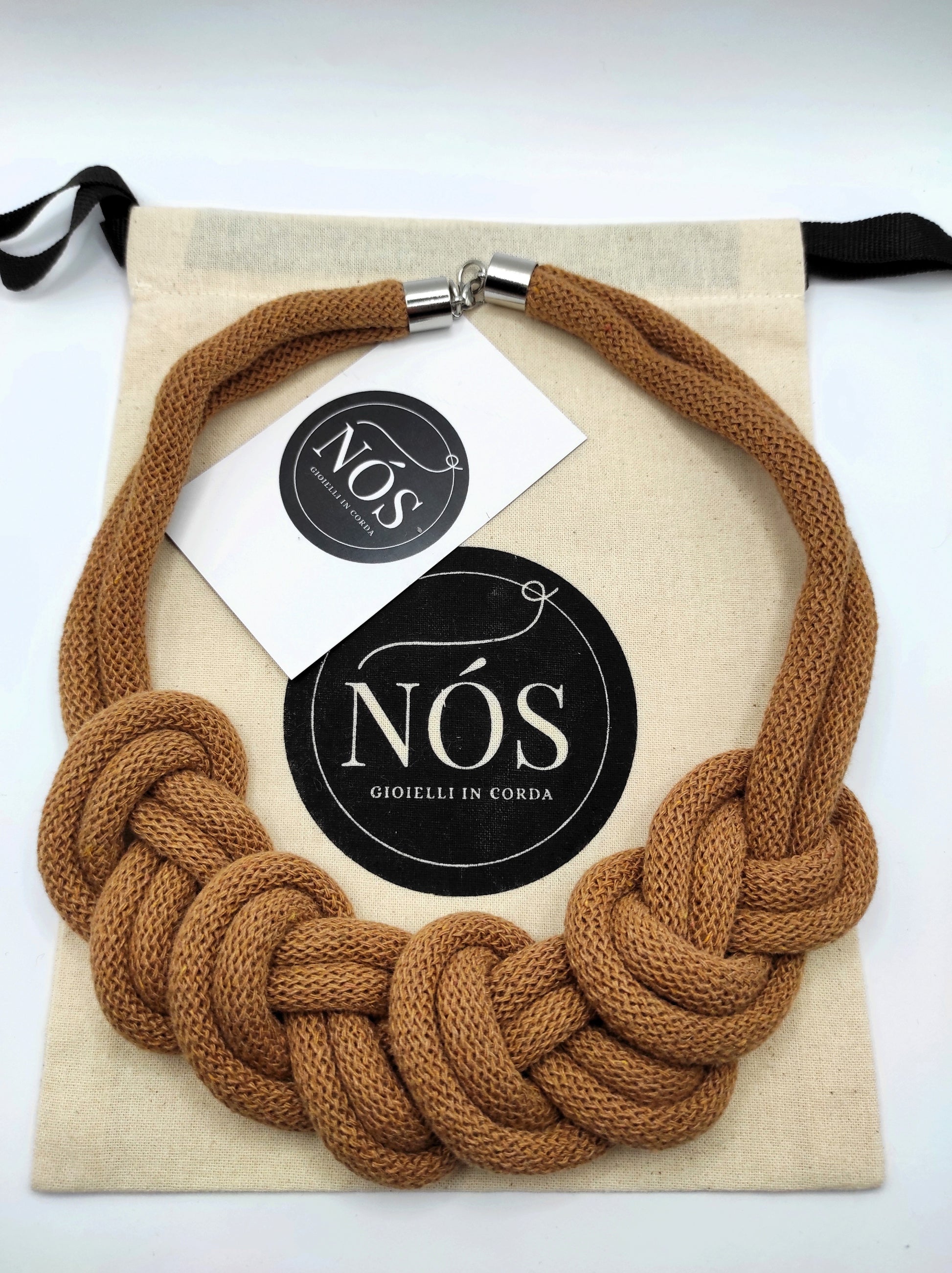 Collana di cotone modello Vittoria, color caramel.