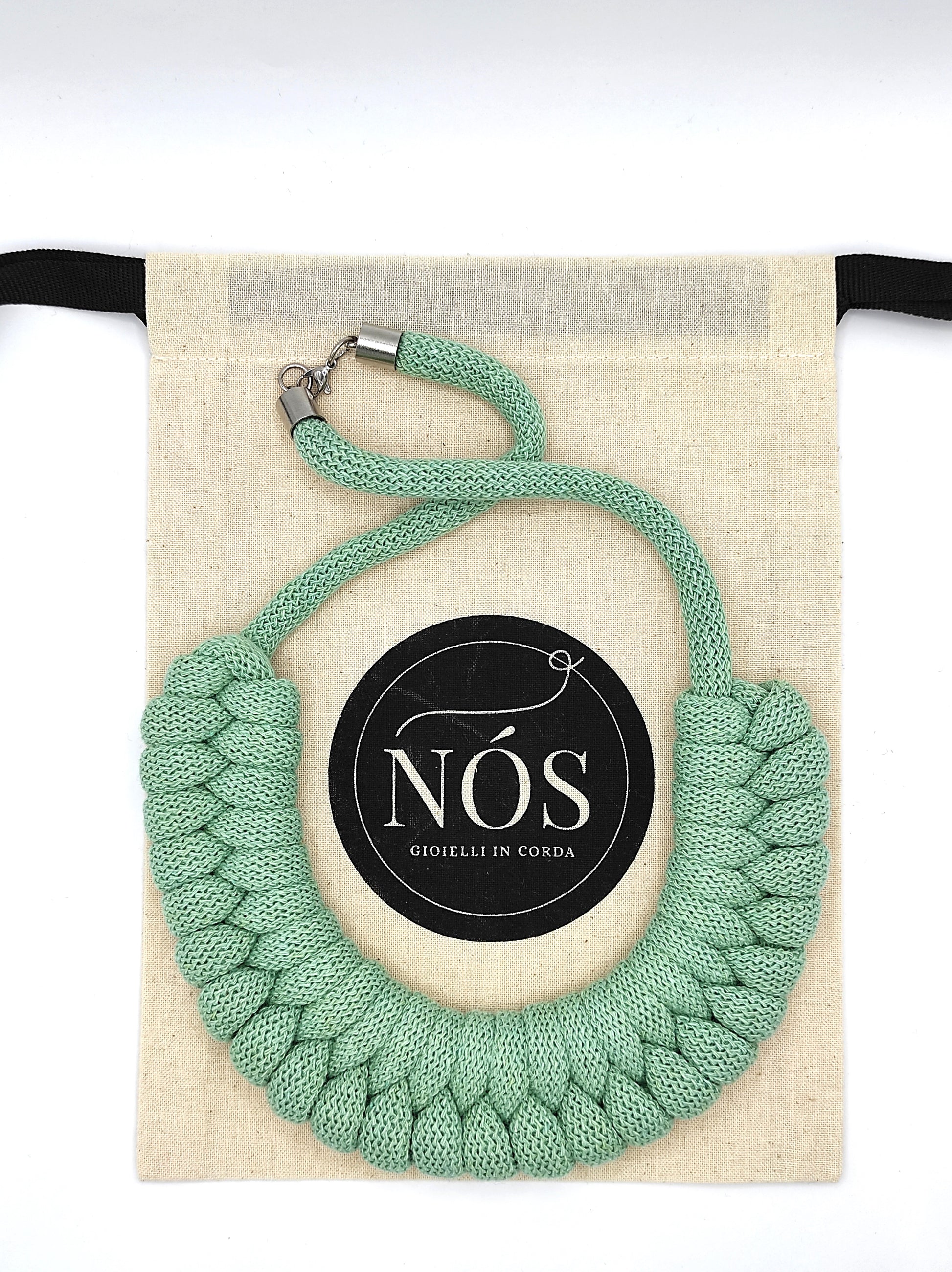 Collana in cotone ecologico, modello Venere, color aloe.