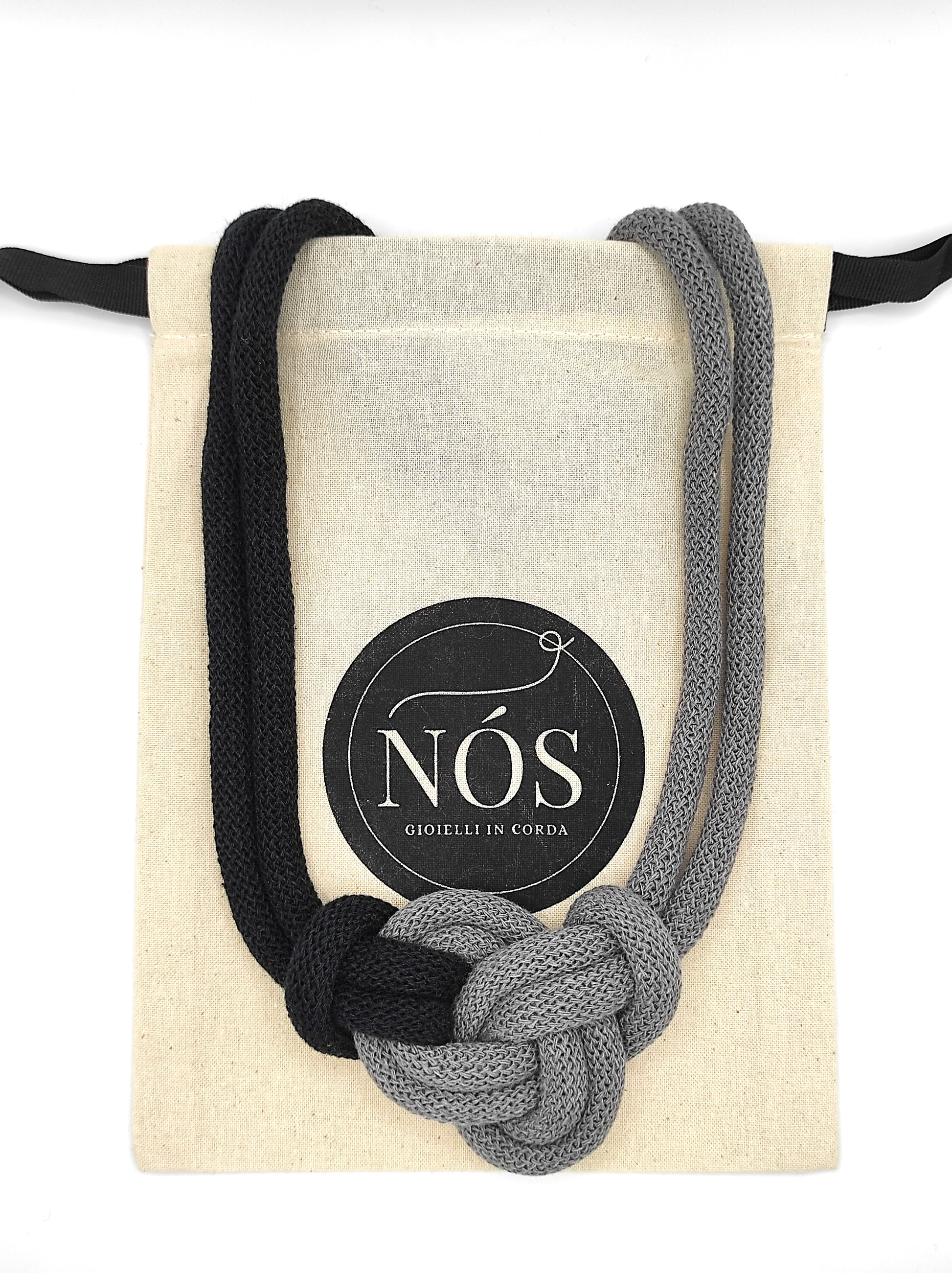 Collana di cotone, modello Rea, color stone grey & black.