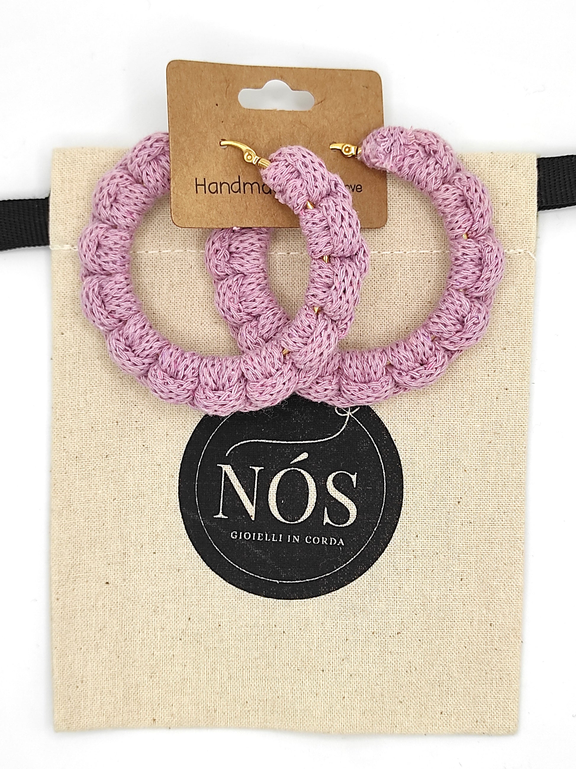 Orecchini Diana, color dusty pink.