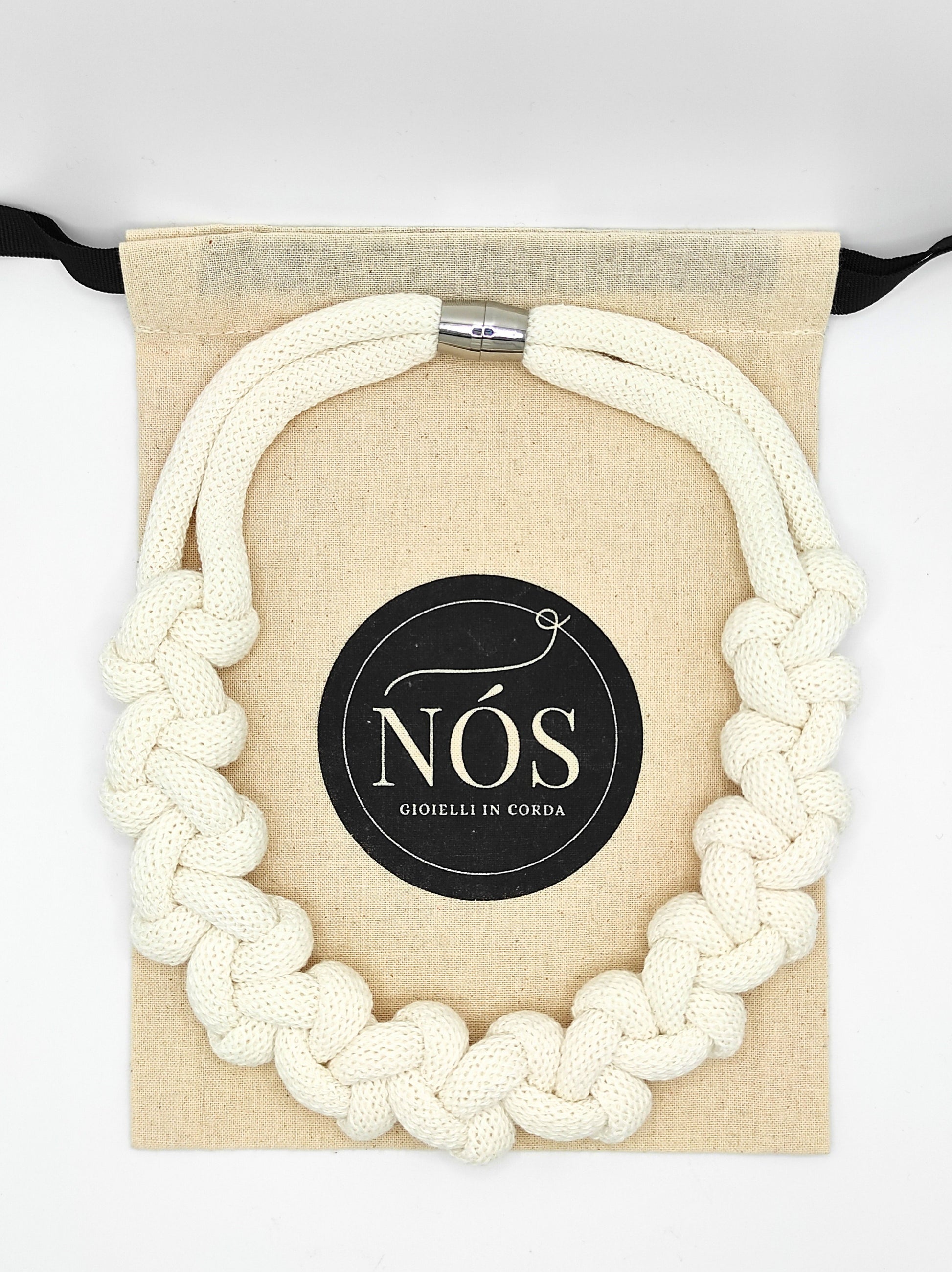 Collana di cotone, modello Penelope, color off-white.