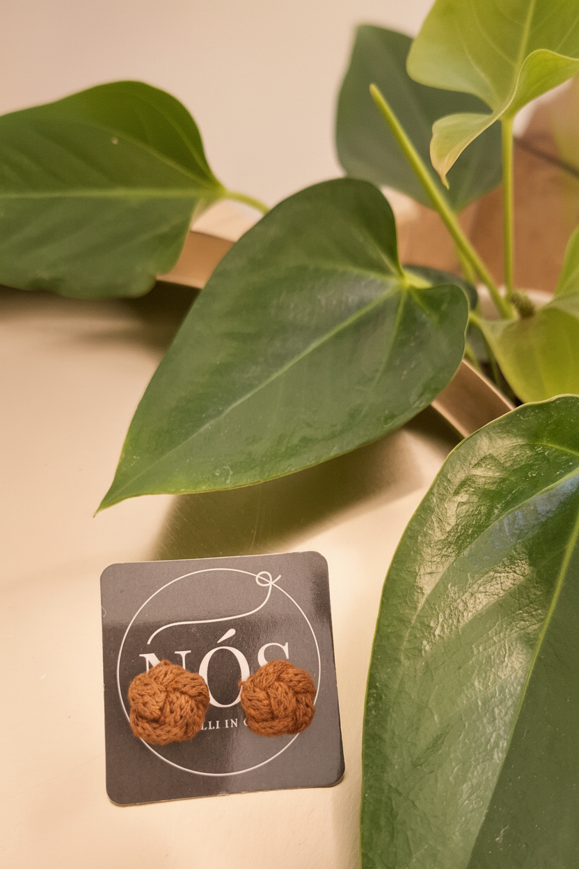 Orecchini caramello - no HYGGE, luce dorata