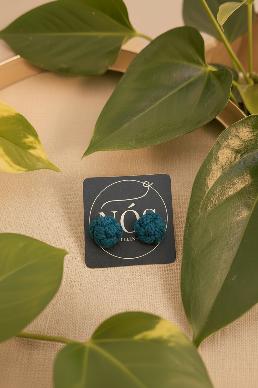 Orecchini Peacock Blue - stile editoriale Nós