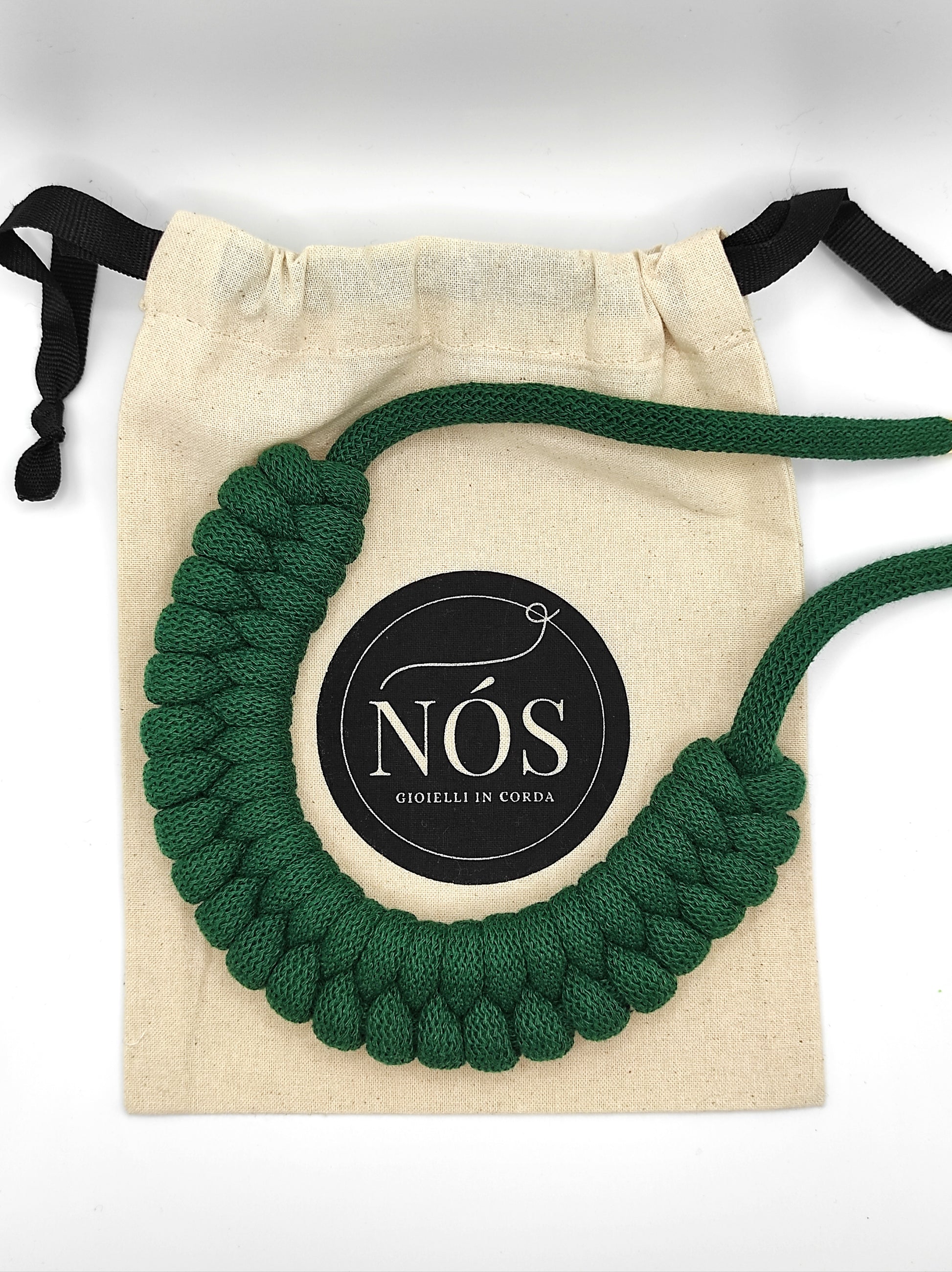 Collana in cotone ecologico, modello Venere, color pine green.