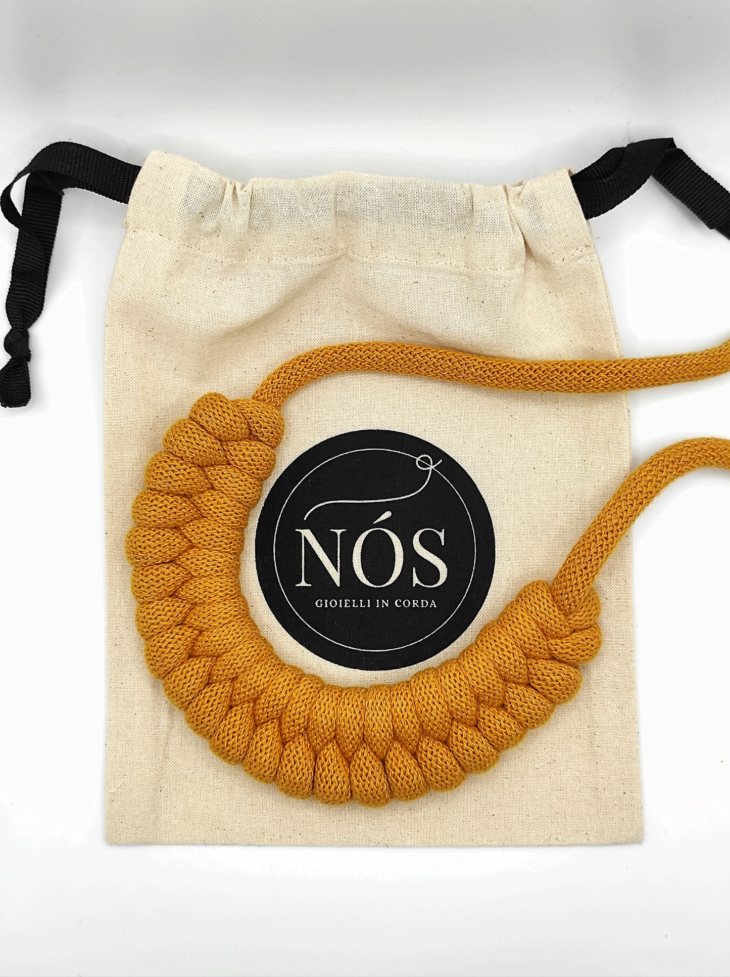 Collana in cotone ecologico, modello Venere, color mustard.